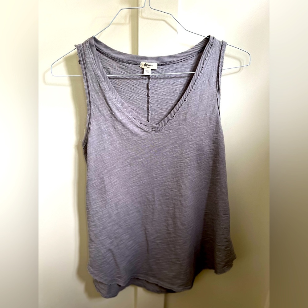 dylan V-neck raw edge tank Small